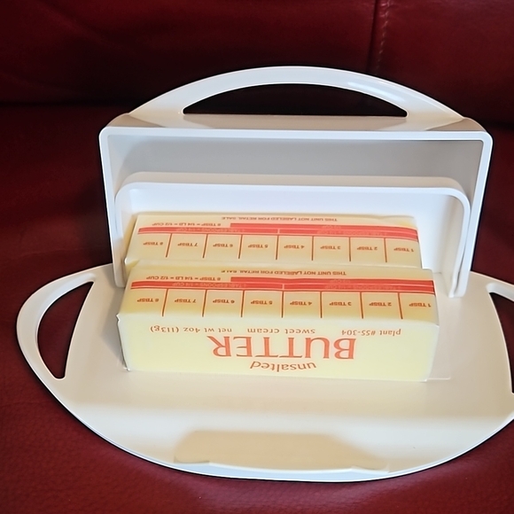 Kitchen concepts, White Butter Dish - Picture 4 of 7